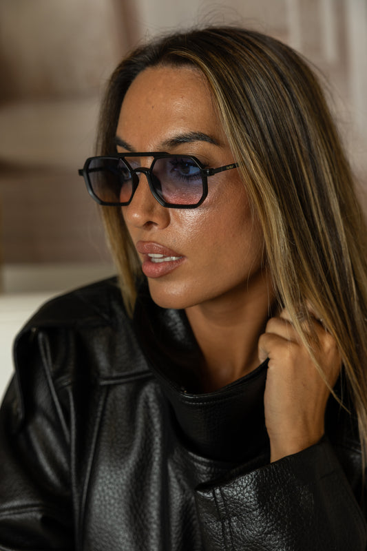 Hello! - Shaped Metal