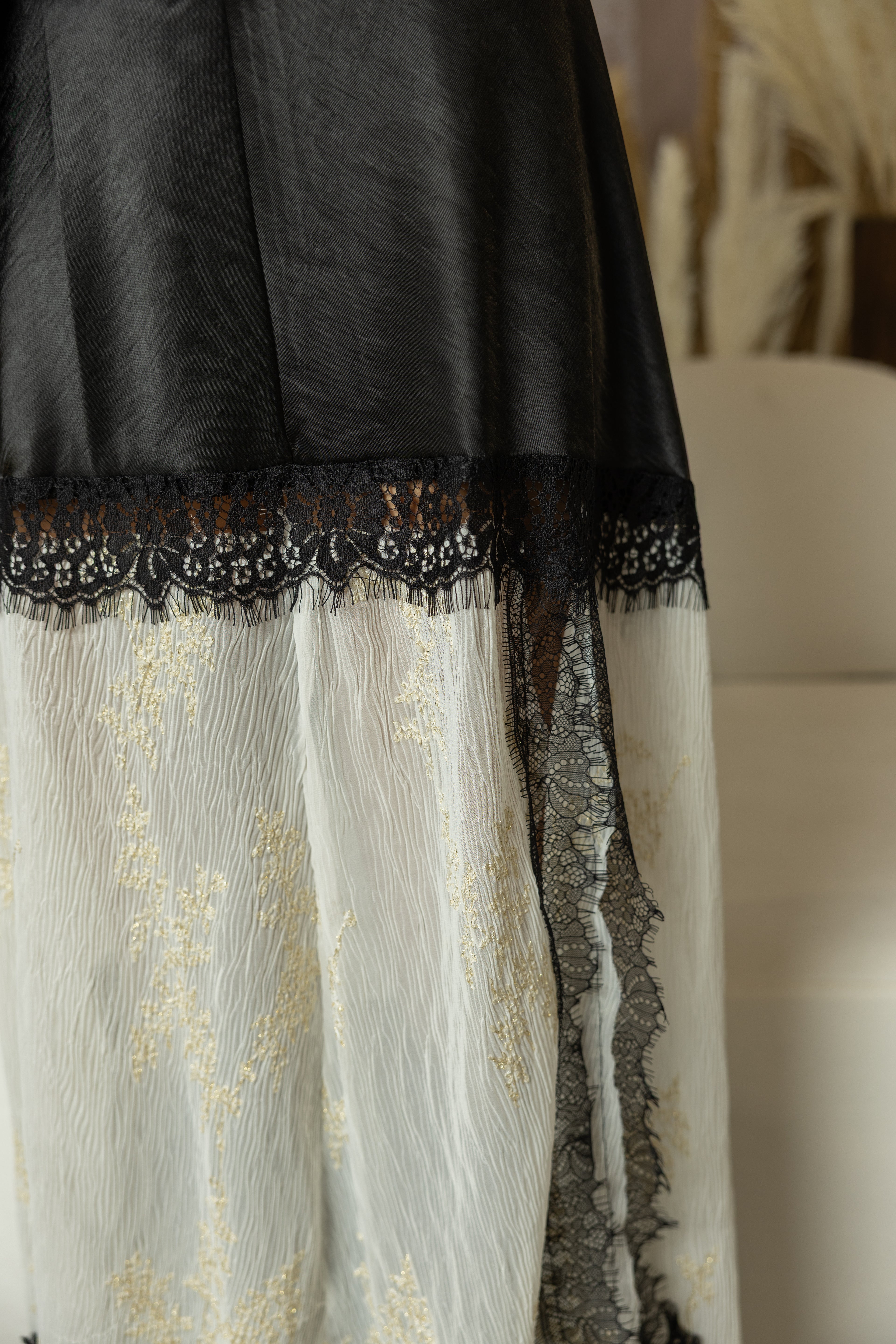 Saia Duo Luxe Lace